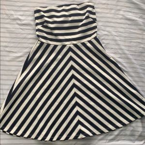 ✔️ The Limited Striped Strapless Dress ✔️